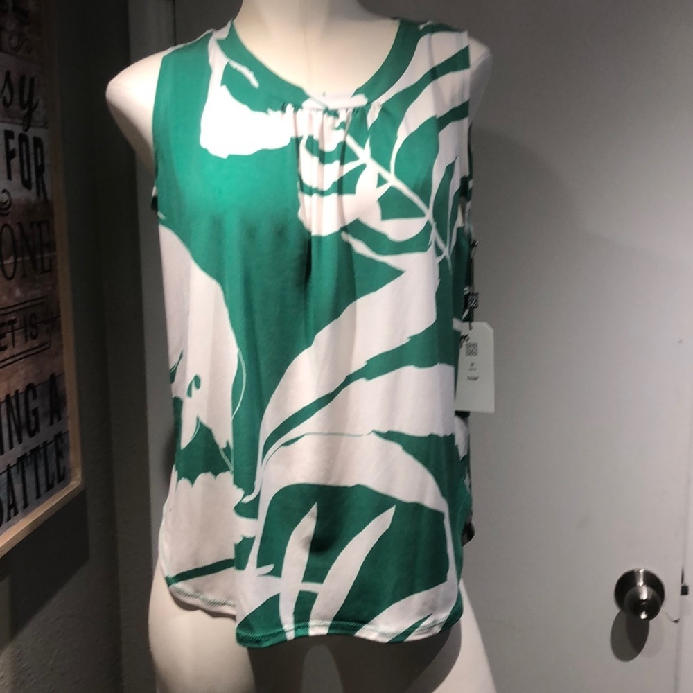 CLARA SUNWOO Green and White Abstract Sleeveless blouse
